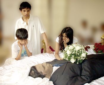 Lasantha Wickramatunge's children at his memorial.