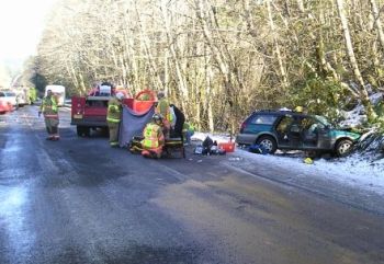 Head on crash near Toledo, Oregon 25 Feb 2011