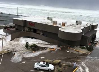 high surf Oregon