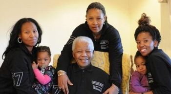 Nelson Mandela (centre) with family members Zaziwe Manaway (left), Ziphokazi Manaway, Zamaswazi Dlamini and Zamak Obiri. 