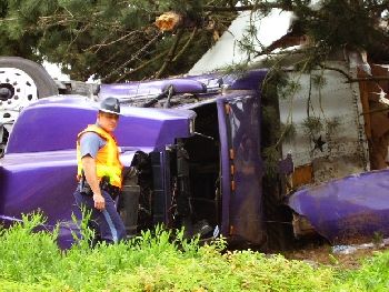 Semi truck crash on I-5 near Grants Pass, Oregon