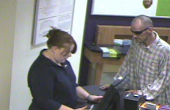 Suspect in today's Wood Village bank robbery, Portland Oregon 6 26 07