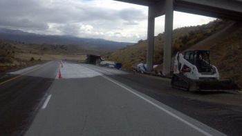 Hazmat crash on I-84 in Eastern Oregon