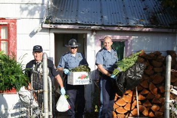 OSP TROOPERS INVESTIGATING DEER POACHING FIND MARIJUANA GROW IN HOUSE IN GRANT COUNTY